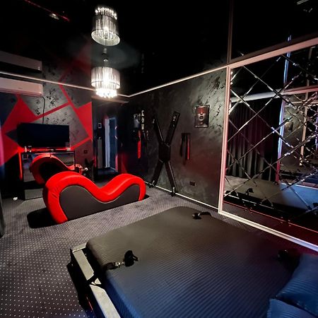 Adult Only Fantasy Room Bucarest Exterior foto