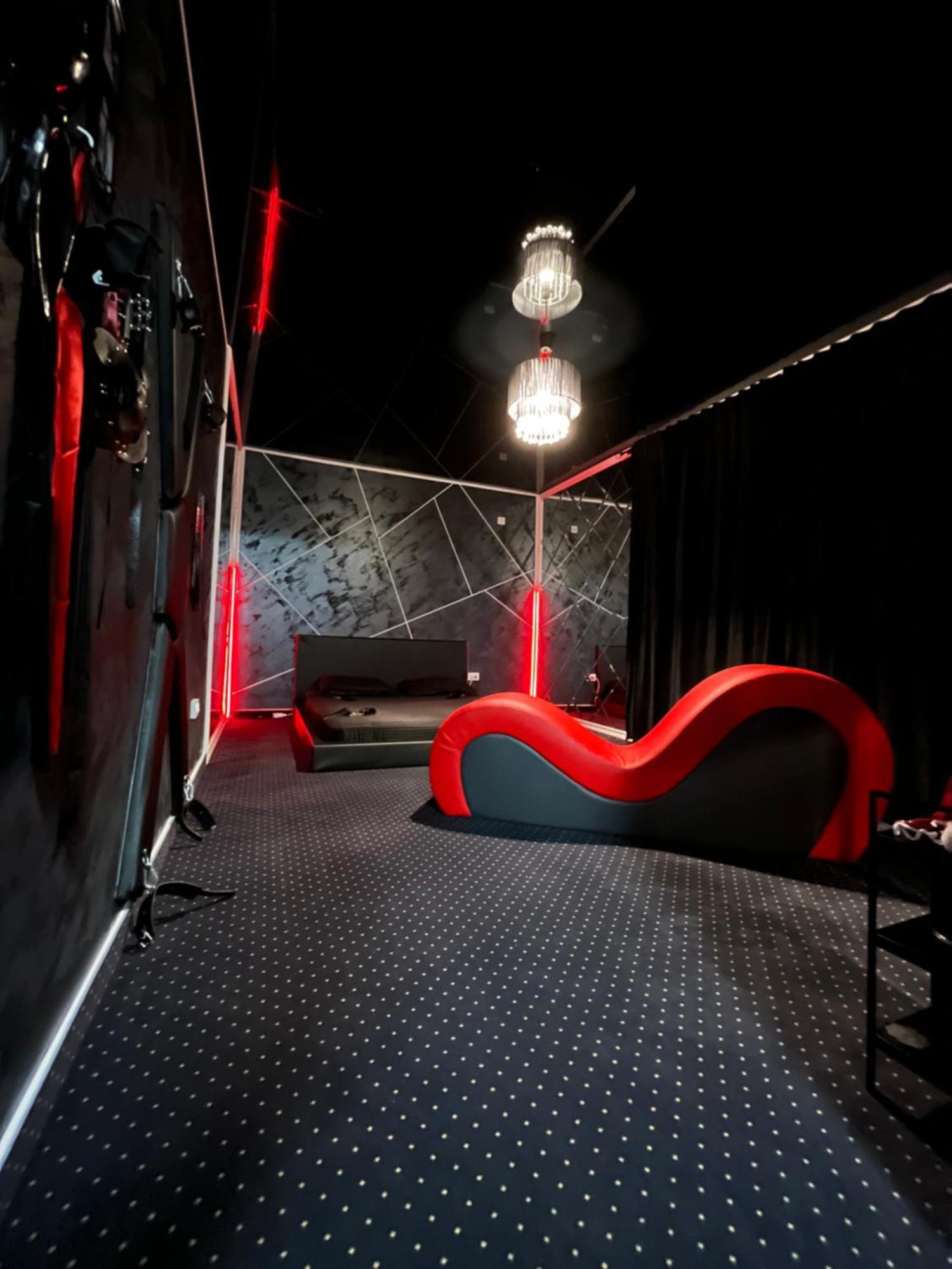 Adult Only Fantasy Room Bucarest Exterior foto